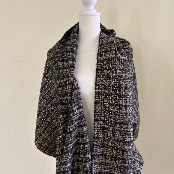 Ann Taylor Shawl Black Gold Metallic OS Heavy Knit Warm Winter Accessory Cozy - Picture 2 of 7